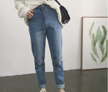 Load image into Gallery viewer, Cat Knee Jeans
